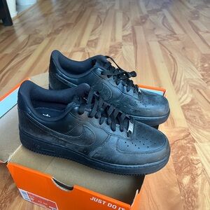 Nike Men's Air Force 1 '07 Shoes
